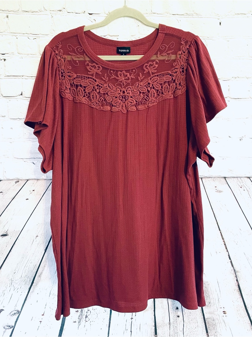 Torrid Burgundy Peasant Bohemian Hippie Flowy Crochet Top Blouse Size 4